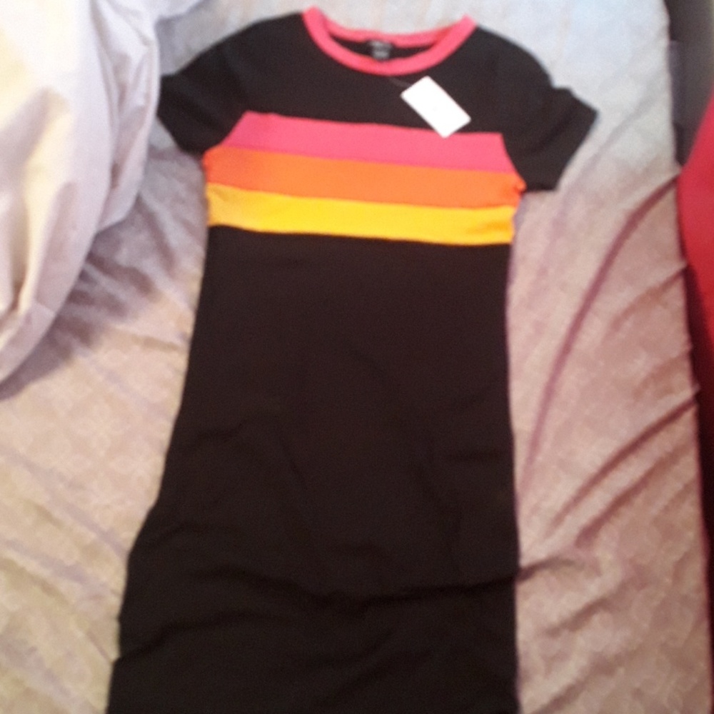 Dress - Picture 4 of 4